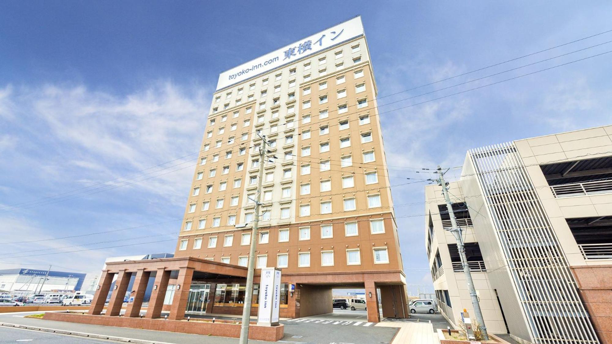 Toyoko Inn Kitakyushu Airport Bagian luar foto